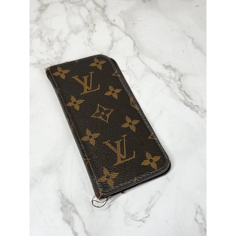 Louis Vuitton Monogram Canvas Phone Case Folio Brown Made in Spain For Materials
